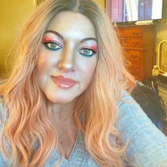 Meet your Posher, Cathey - Picture 2 of 3